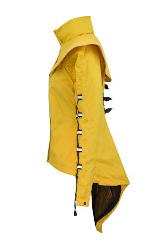 Expandable cycling and horse-riding rain jacket